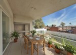 exterior con muebles y plantas